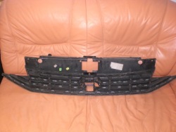 решетка радиатора vw PASSAT B8 r 3G0