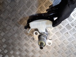 Audi A5 насос бачок 8K0611301A европа