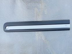 молдинг двери правый передний FIAT 500L 735550913 новая оригинал