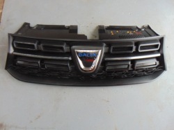 решетка радиатора Dacia SANDERO II рестайлинг 623107554R 2019R
