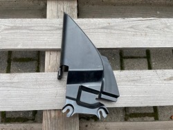 защита треугольник nissan oe 802924EA0A