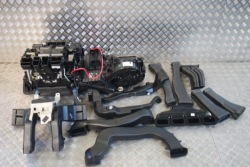 радиатор отопителя MERCEDES W167 A1678305904