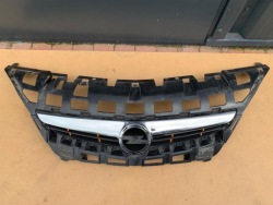 решетка радиатора opel Astra J IV GTC