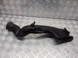 труба Воздух opel Astra H 1.7 55351756