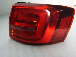 фонарь правый vw JETTA РЕСТАЙЛИНГ led 5C6945208E
