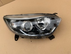 renault CAPTUR и 1 фара правая