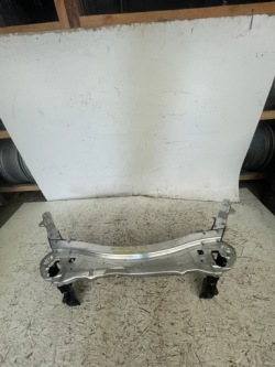 рамка переднего mercedes-benz oe W213 A2136260600