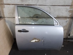 дверь правая передняя mitsubishi L200 2.5 Дизель 136KM 2006R