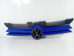 vw Golf IV 4 97-06 решетка радиатора oe 1J0853651C