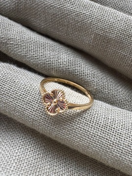 Złoty pierścionek 585 KWIATUSZEK - miniatura 1