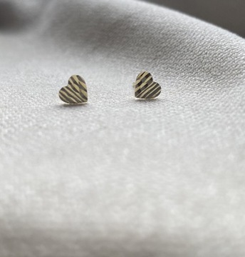 Złote kolczyki 333 SERCA DIAMENTOWANE
