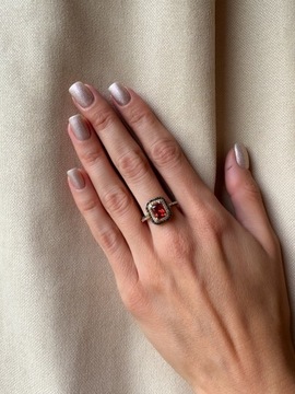 Złoty pierścionek 585 CZERWONY KAMIEŃ - miniatura 2