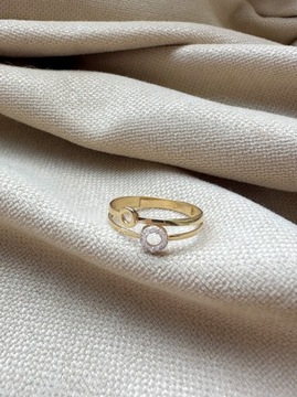 Złoty pierścionek 585 KÓŁKA Z CYRKONIAMI - miniatura 1