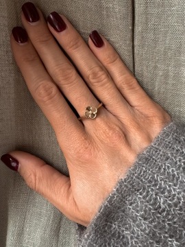 Złoty pierścionek 585 KWIATUSZEK - miniatura 2