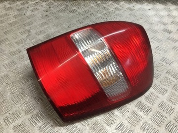 Mazda 323 bj фонарь правый задний хетчбек, фото
