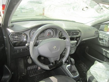 Peugeot 301 панель торпедо приладова панель airbag фото №1