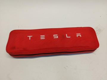 Tesla model s рестайлінг tesla аптечка трикутник hak фото №1