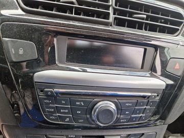 Peugeot 301 радіо заводський+ екран фото №1