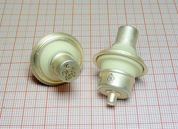 Lampa miniaturowa GI-25B (M1) NOS