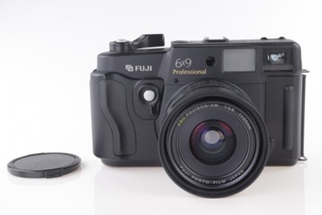 Аналоговий Fuji GSW690 III Professional + Fujinon 65/5. 6 6x9-138 роликів