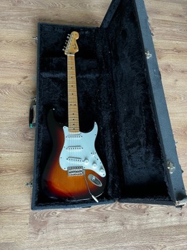 Fender Stratocaster ST 2017