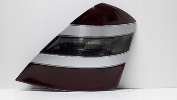 MERCEDES S W221 LAMPA PRAWA TYLNA - LISTWY C775