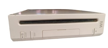 Белая игровая консоль " NINTENDO Wii RVL-001[EUR]"