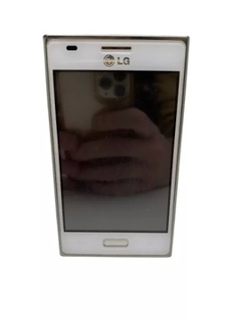 Телефон LG E610 опис