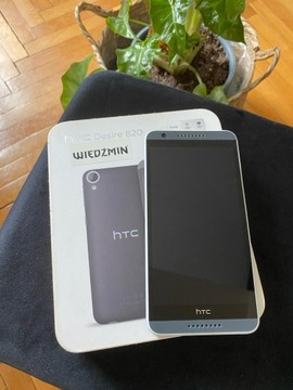 Смартфон HTC Desire 820 1 ГБ / 16 Гб 3G Сірий Відьмак