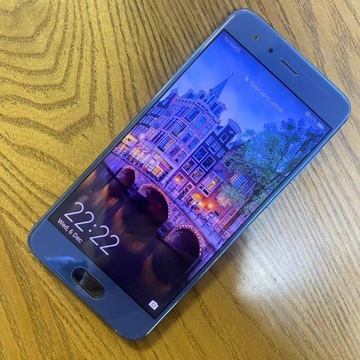 Смартфон Honor 9 4 ГБ / 64 ГБ синій