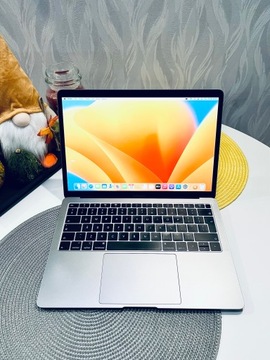 Бат 90%! MacBook Air 13’ Retina i5 8 / 256GB 2019