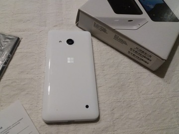 Смартфон Microsoft Lumia 550 1 ГБ / 8 ГБ білий Польський салон оригінал