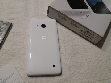 Смартфон Microsoft Lumia 550 1 ГБ / 8 ГБ белый польский салон Оригинал