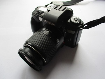 Minolta Dynax 60 + AF Zoom 28-100 мм 1: 3.5-5.6 D