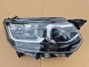 Citroen Berlingo 3 lampa prawa.Valeo. 2018-