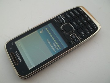 Nokia E52 - Красивая. Черная.