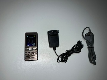 Телефон Sony Ericsson K770i Cyber-shot зарядний пристрій USB кабель