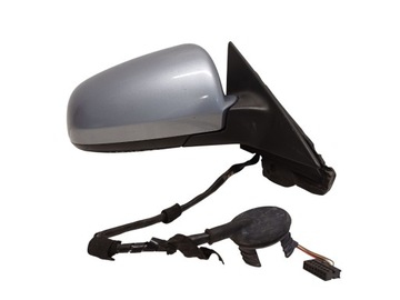 AUDI A3 8P 03- LUSTERKO PRAWY PRZÓD 010754