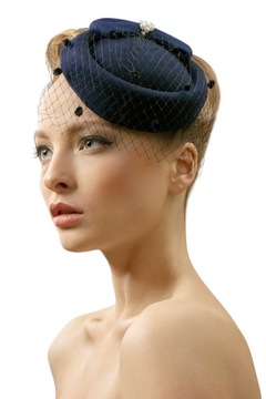 Жіночий капелюх-вуалетка з вуаллю з фетру в стилі ретро