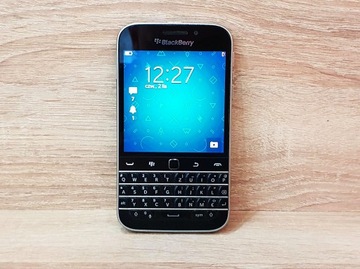 Смартфон BlackBerry Classic 2 ГБ / 16 ГБ