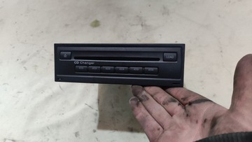 CD-чейнджер AUDI A6 C6 4e0035111a 4E0910111E