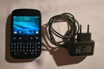 BLACKBERRY 9720, ХОРОШИЙ, ИСПРАВНЫЙ, ПОЛЬСКОЕ МЕНЮ, БЕЗ SIM LOCK + ЗАРЯДНОЕ УСТРОЙСТВО