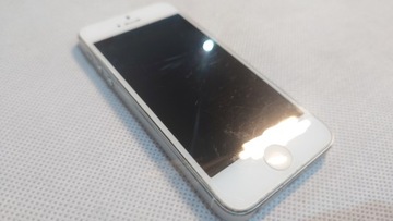 Смартфон Apple iPhone 5 A1429 16 ГБ поврежден