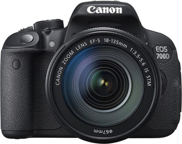 Фотокамера Canon EOS 700D 18-135 IS STM