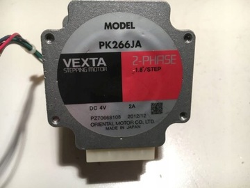 Биполярный шаговый двигатель 2A VEXTA PK266JK 4V