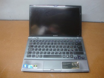 Sony Vaio PCG-31111m i5 / 6GB / 640gb Nvidia