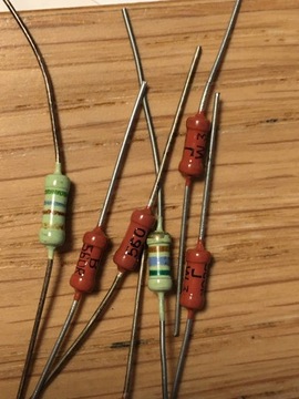 4X резистор 560 ом, 5%, 0,25 Вт