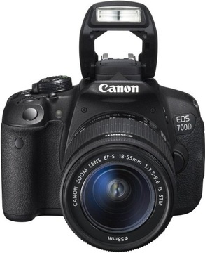 Зеркальная камера Canon EOS 700D корпус + объектив