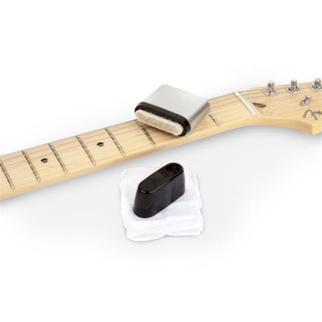 Fender 0990521100 Slick String Cleaner