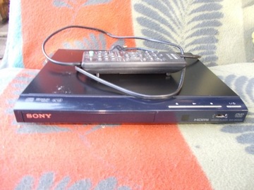 DVD-плеер Sony DVP-SR760H + пульт дистанционного управления